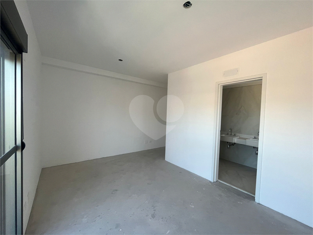 Apartamento na Lapa, com 3 dormitórios e 3 vagas