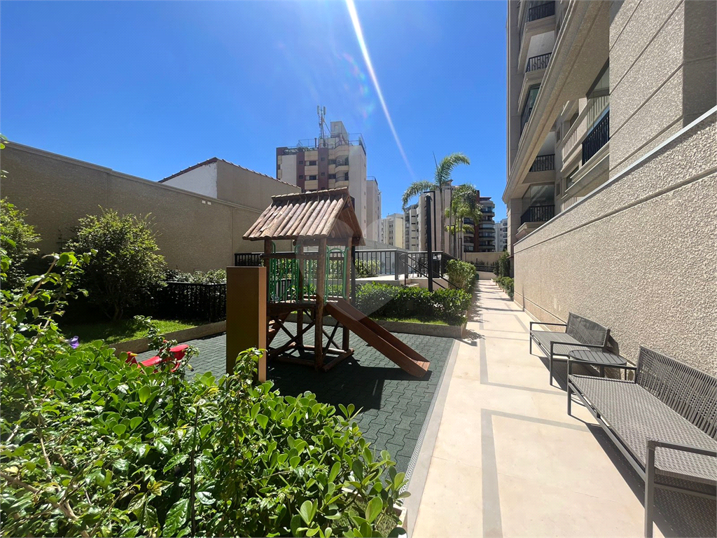 Apartamento na Lapa, com 3 dormitórios e 3 vagas
