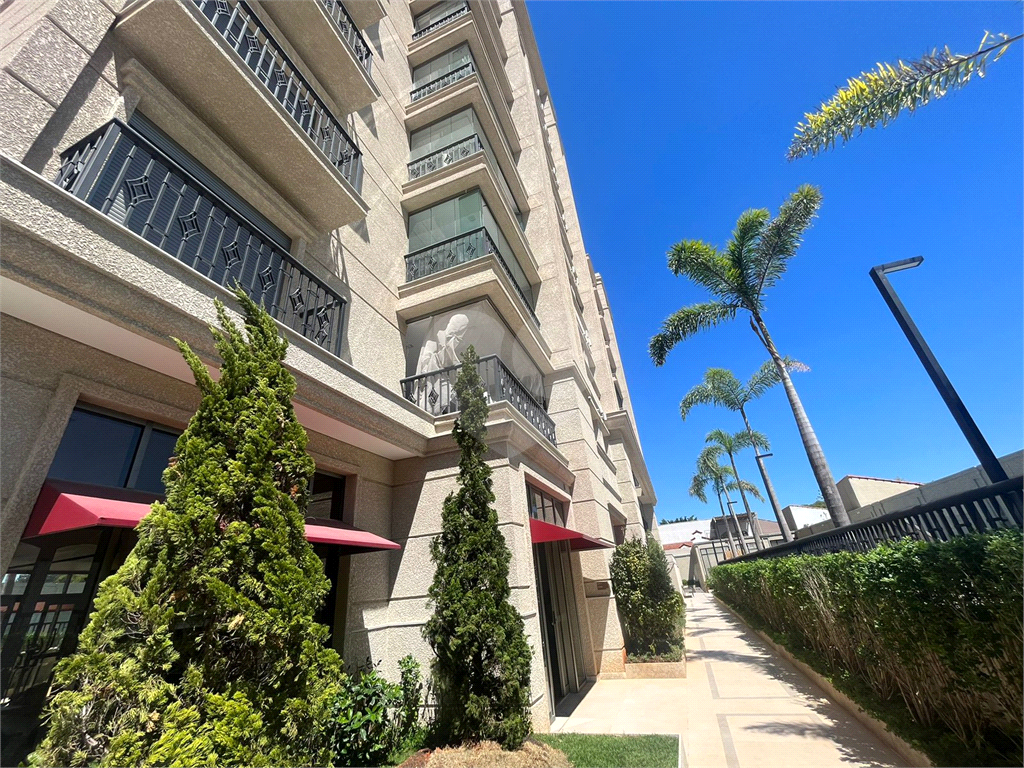 Apartamento na Lapa, com 3 dormitórios e 3 vagas