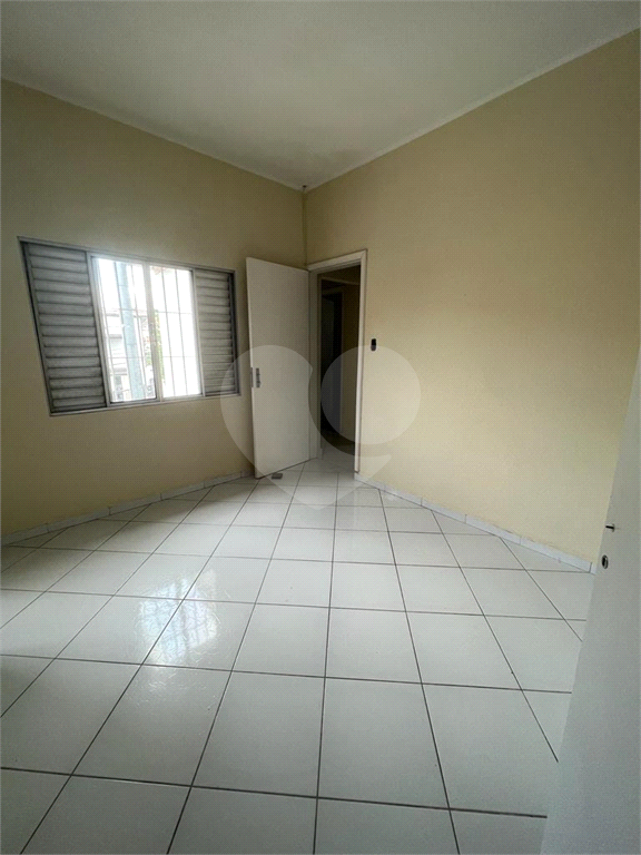 SOBRADO em ÁGUA FRIA