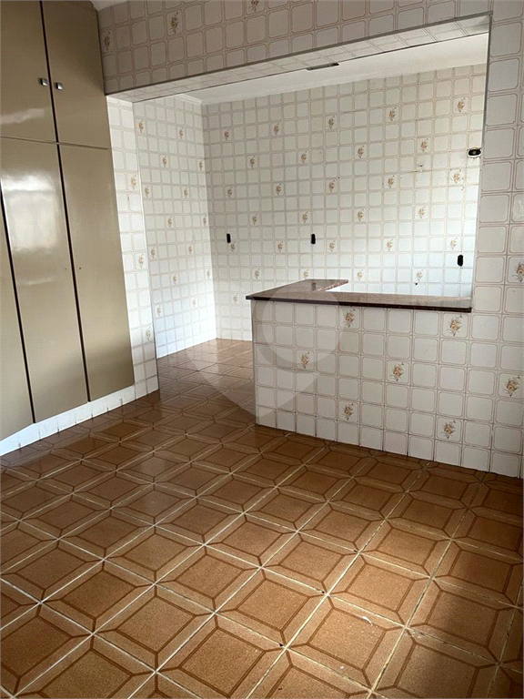 SOBRADO em ÁGUA FRIA