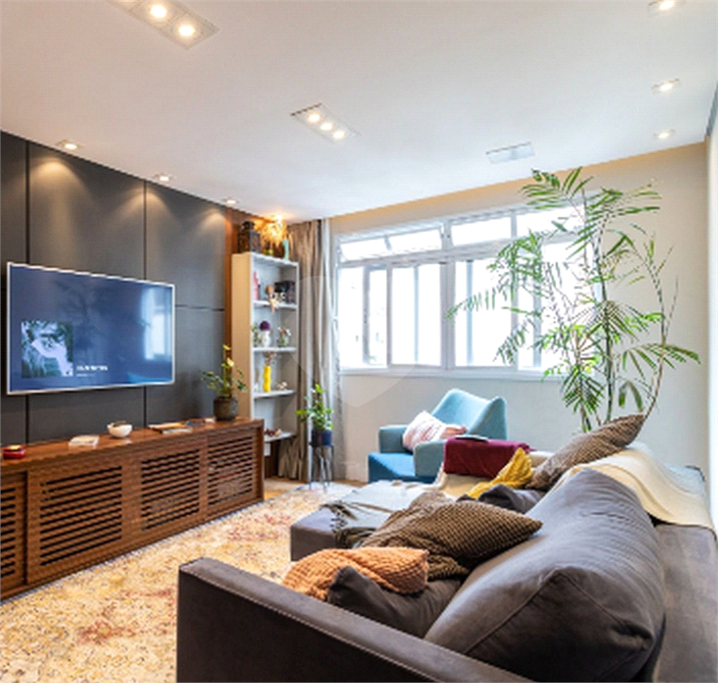 APARTAMENTO em HIGIENÓPOLIS