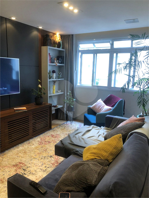 APARTAMENTO em HIGIENÓPOLIS