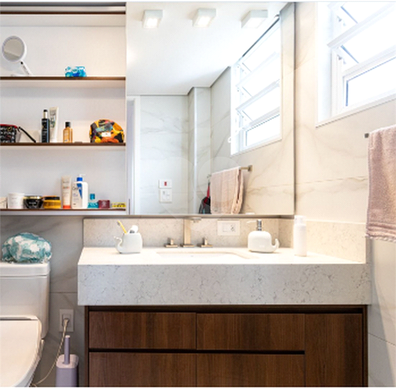 APARTAMENTO em HIGIENÓPOLIS