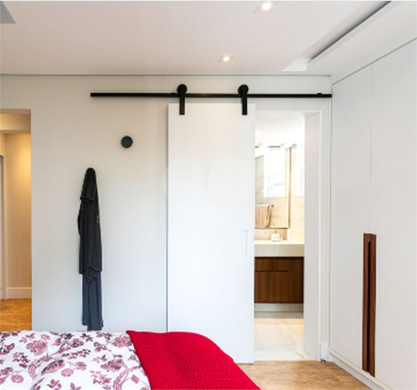 APARTAMENTO em HIGIENÓPOLIS