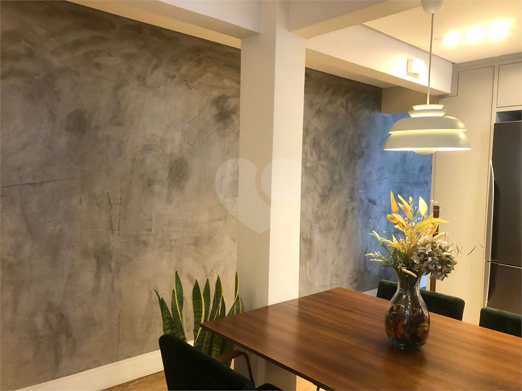 APARTAMENTO em HIGIENÓPOLIS