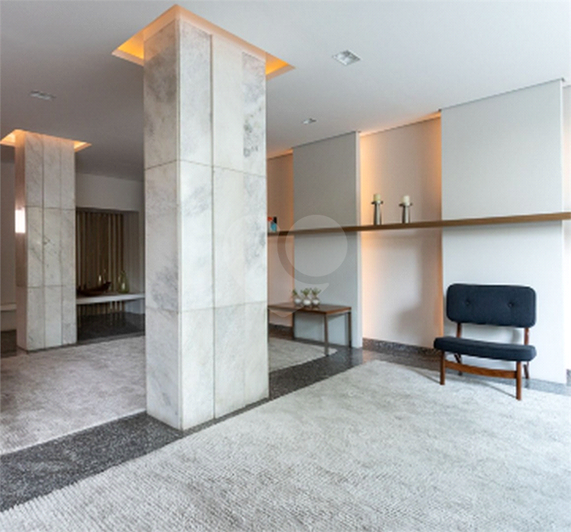 APARTAMENTO em HIGIENÓPOLIS