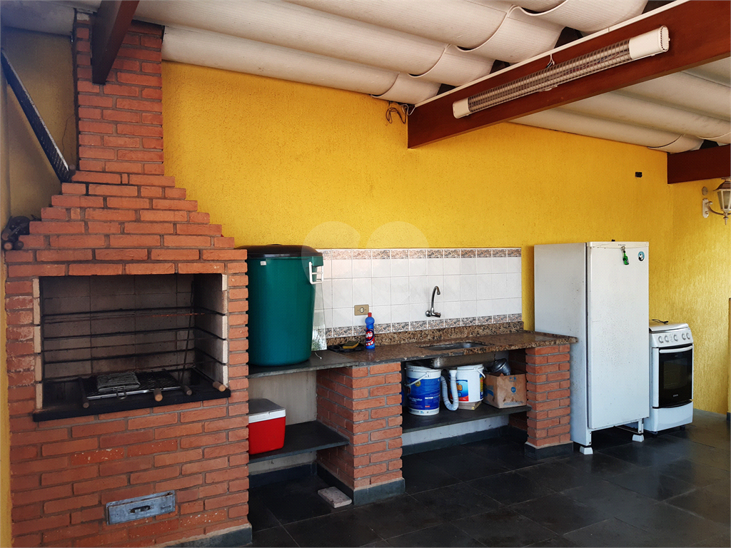 Casa com piscina,  3 dormitórios e 2 vagas no Tremembé, São Paulo.