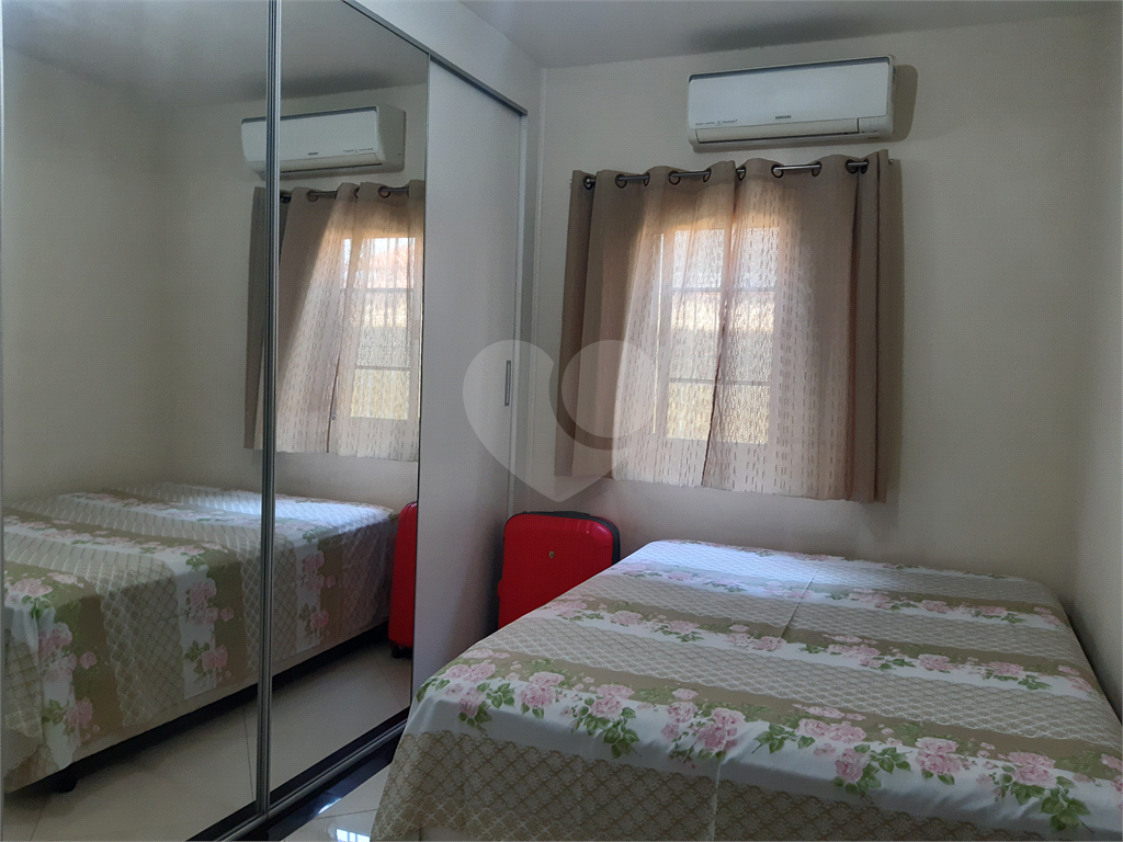 Casa com piscina,  3 dormitórios e 2 vagas no Tremembé, São Paulo.