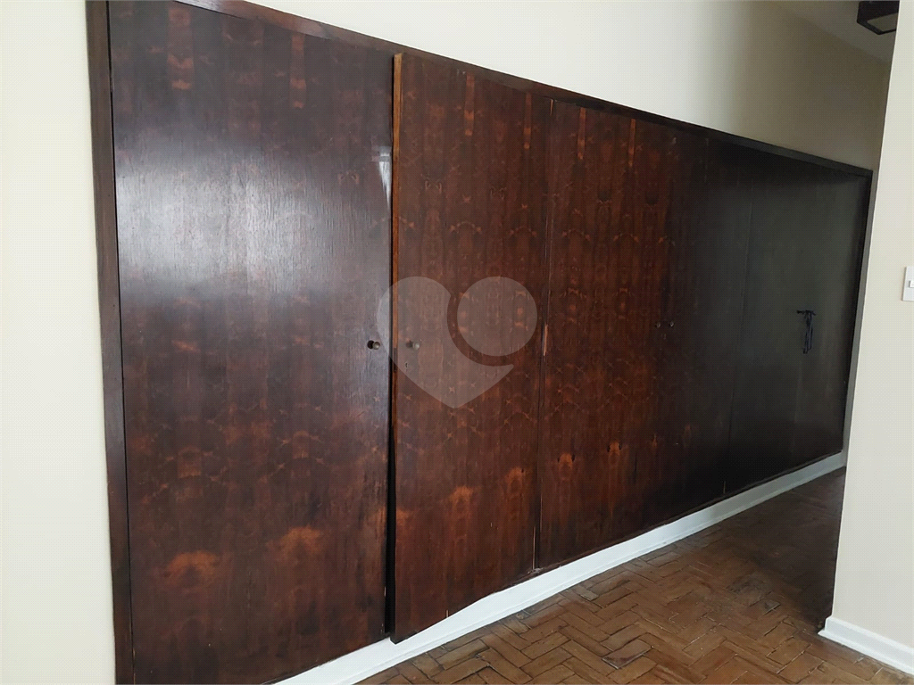 APARTAMENTO em HIGIENÓPOLIS