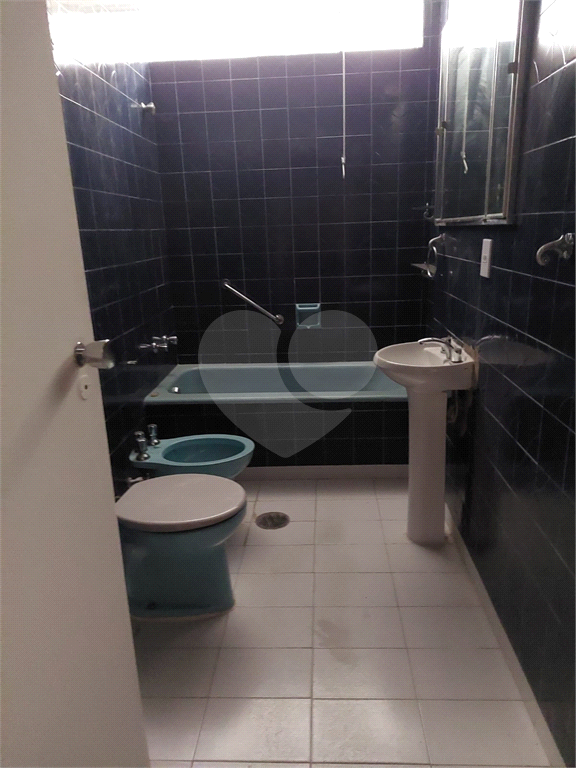 APARTAMENTO em HIGIENÓPOLIS