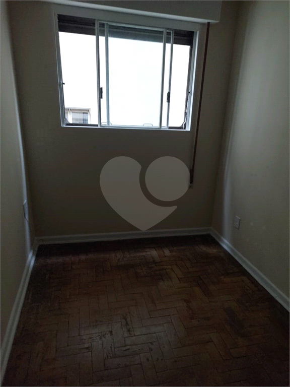 APARTAMENTO em HIGIENÓPOLIS