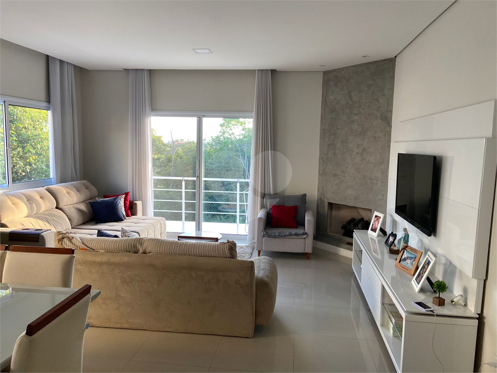 Casa à venda com 3 quartos, 300m² - Foto 10