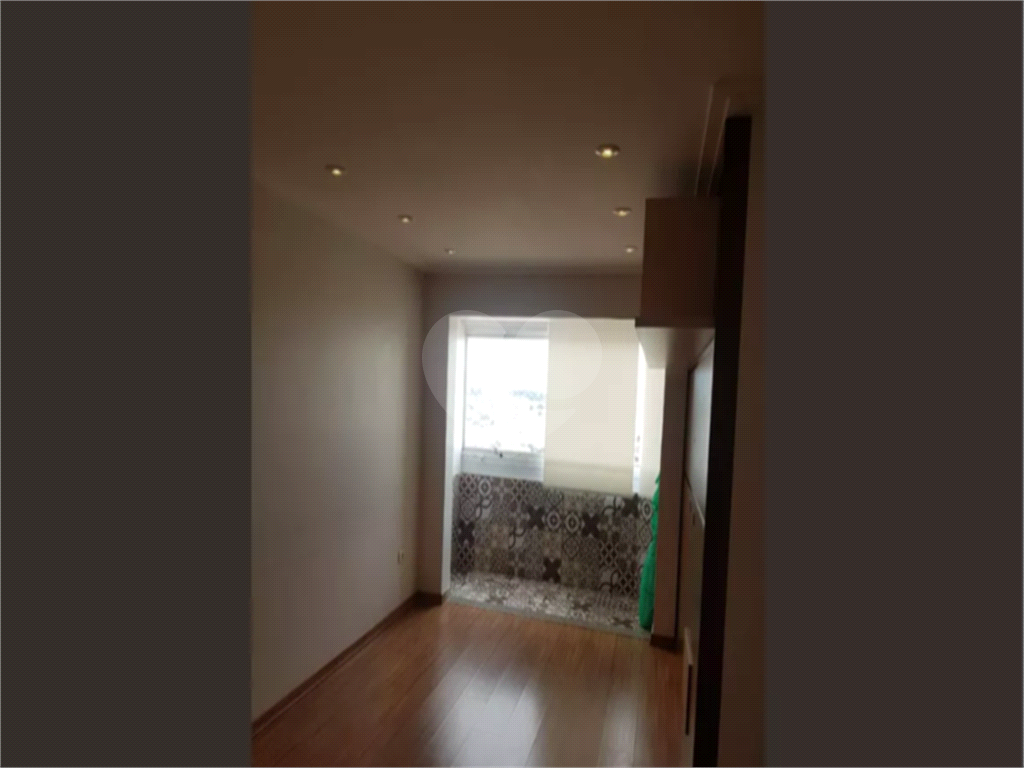 Apartamento à venda com 2 quartos, 56m² - Foto 3