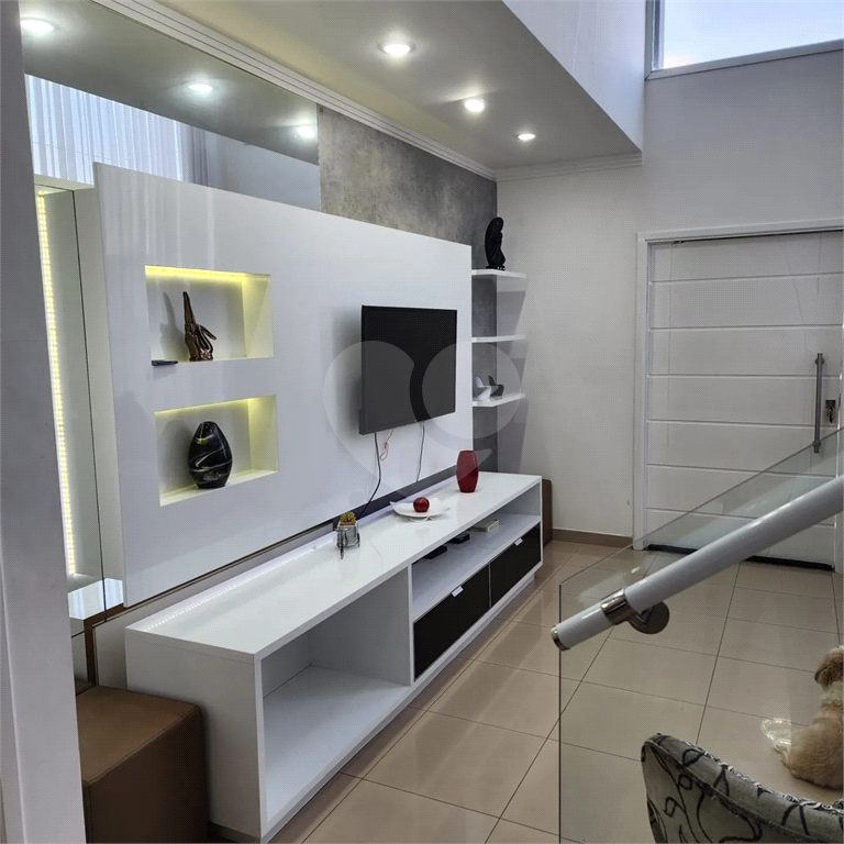 Casa de Condomínio à venda com 4 quartos, 300m² - Foto 1