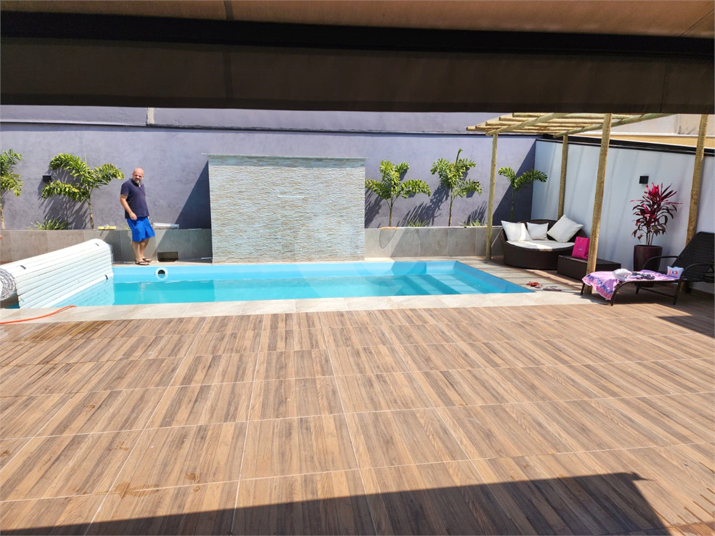 Casa de Condomínio à venda com 4 quartos, 300m² - Foto 23