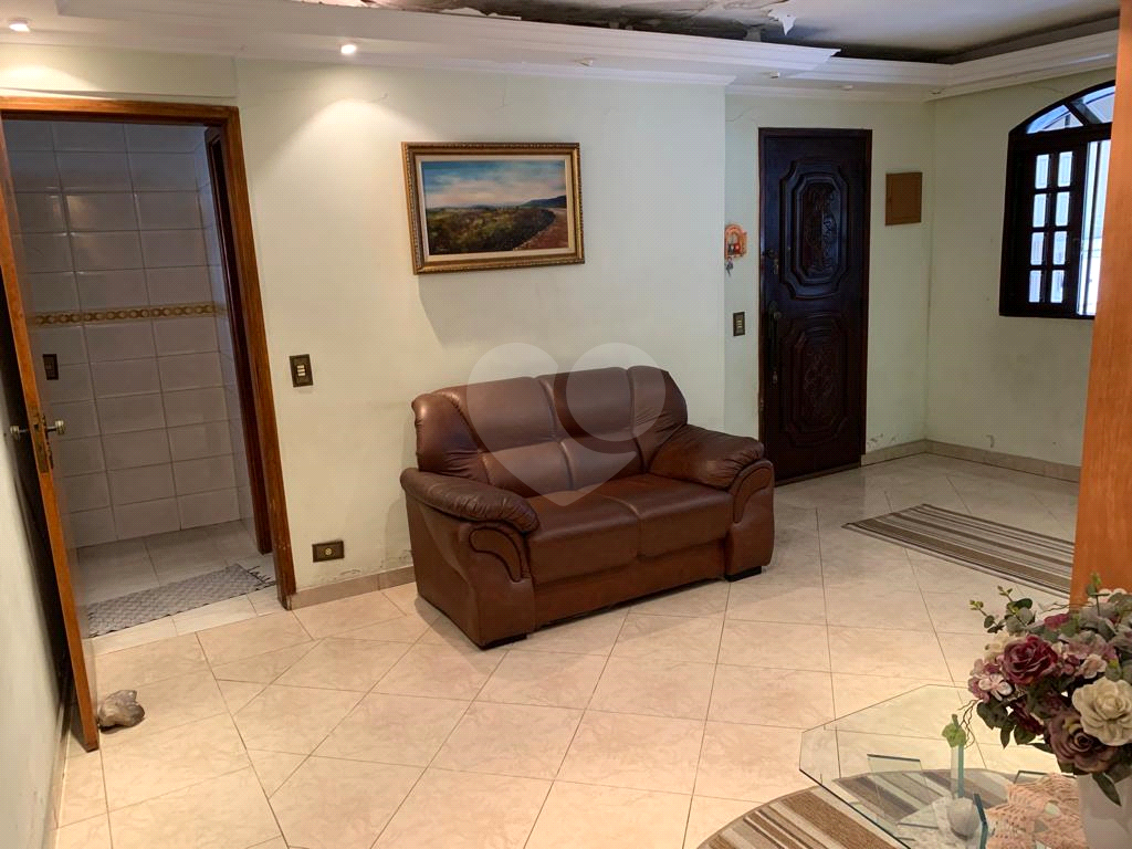 Sobrado à venda com 3 quartos, 216m² - Foto 9