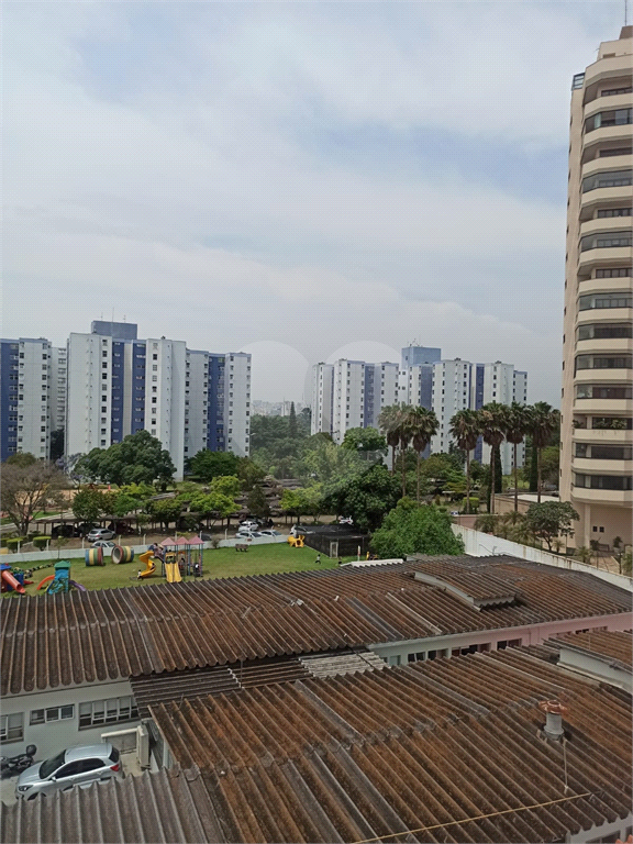 APARTAMENTO NA BRAZ LEME  COM 2 DORMITÓRIOS E PISCINA