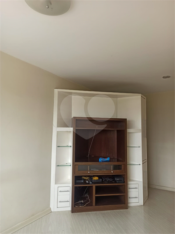 APARTAMENTO NA BRAZ LEME  COM 2 DORMITÓRIOS E PISCINA