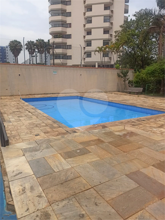 APARTAMENTO NA BRAZ LEME  COM 2 DORMITÓRIOS E PISCINA