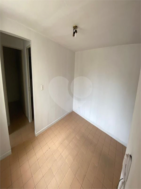 Apartamento Vendo e Locação Vitoria Regia II  de 2 dormitórios 