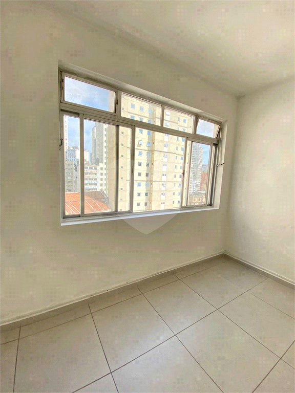 Apartamento à venda com 1 quarto, 30m² - Foto 11