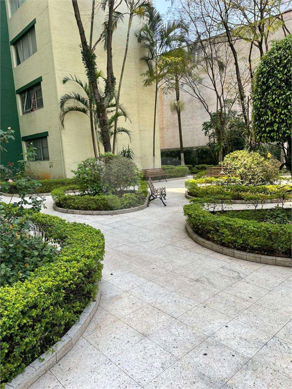 APARTAMENTO em CASA VERDE