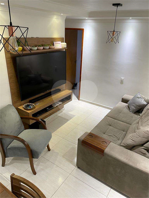 APARTAMENTO em CASA VERDE