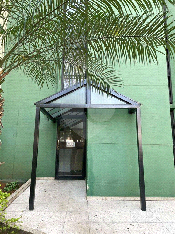 APARTAMENTO em CASA VERDE