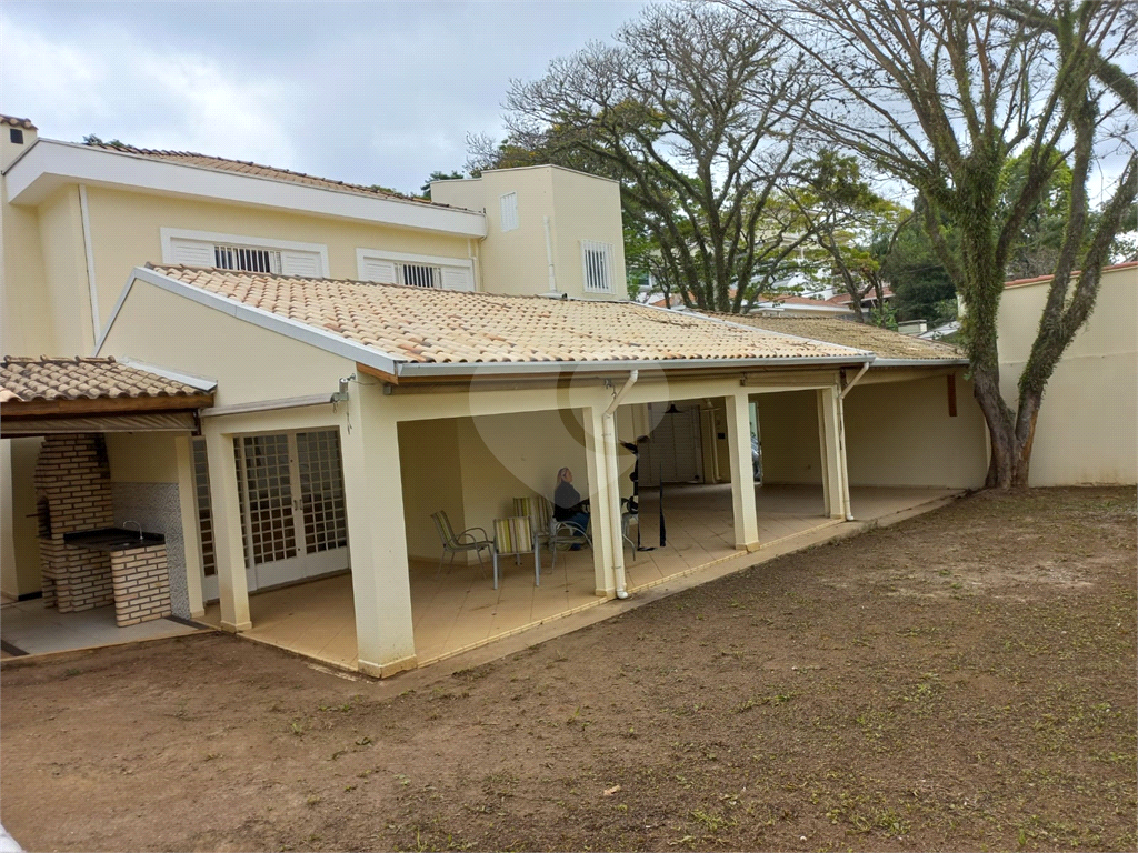 Casa com 800 metros de Terreno uma Mini Chácara dentro do Bairro Jardim Floresta!!