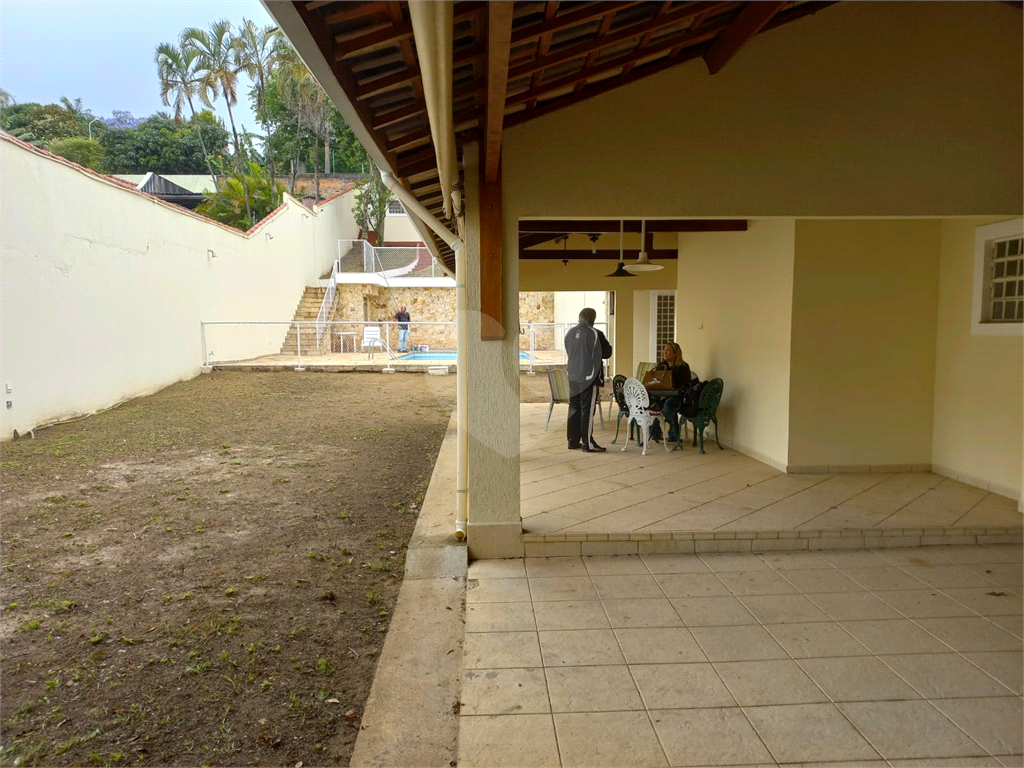 Casa com 800 metros de Terreno uma Mini Chácara dentro do Bairro Jardim Floresta!