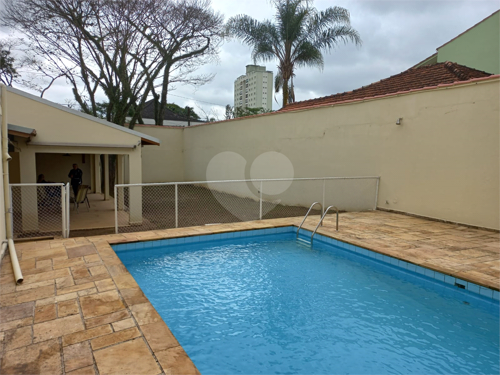 Casa com 800 metros de Terreno uma Mini Chácara dentro do Bairro Jardim Floresta!!