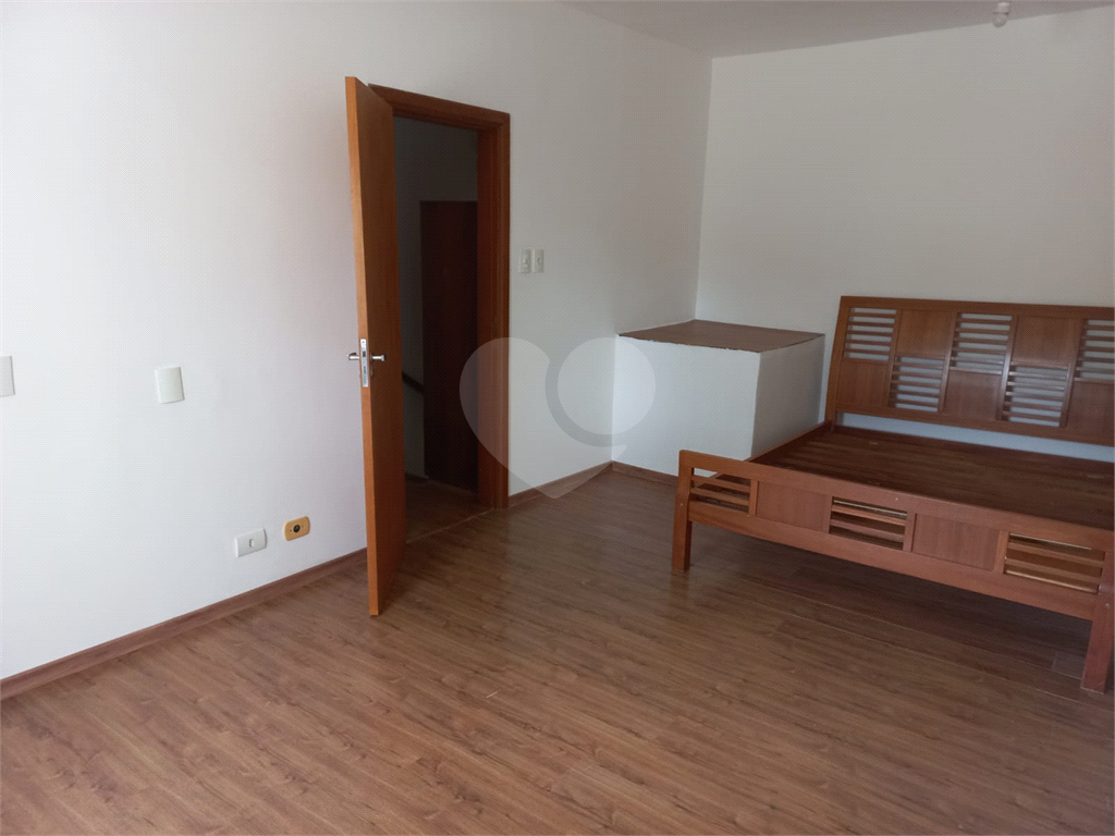 Casa com 800 metros de Terreno uma Mini Chácara dentro do Bairro Jardim Floresta!!