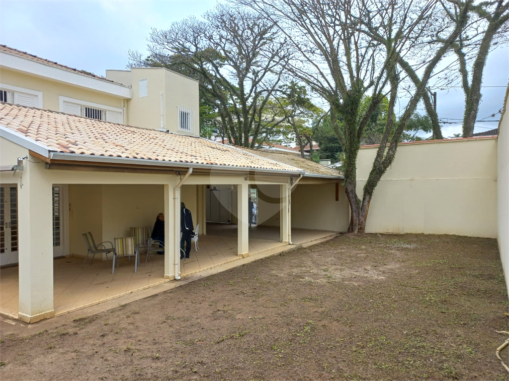 Casa com 800 metros de Terreno uma Mini Chácara dentro do Bairro Jardim Floresta!