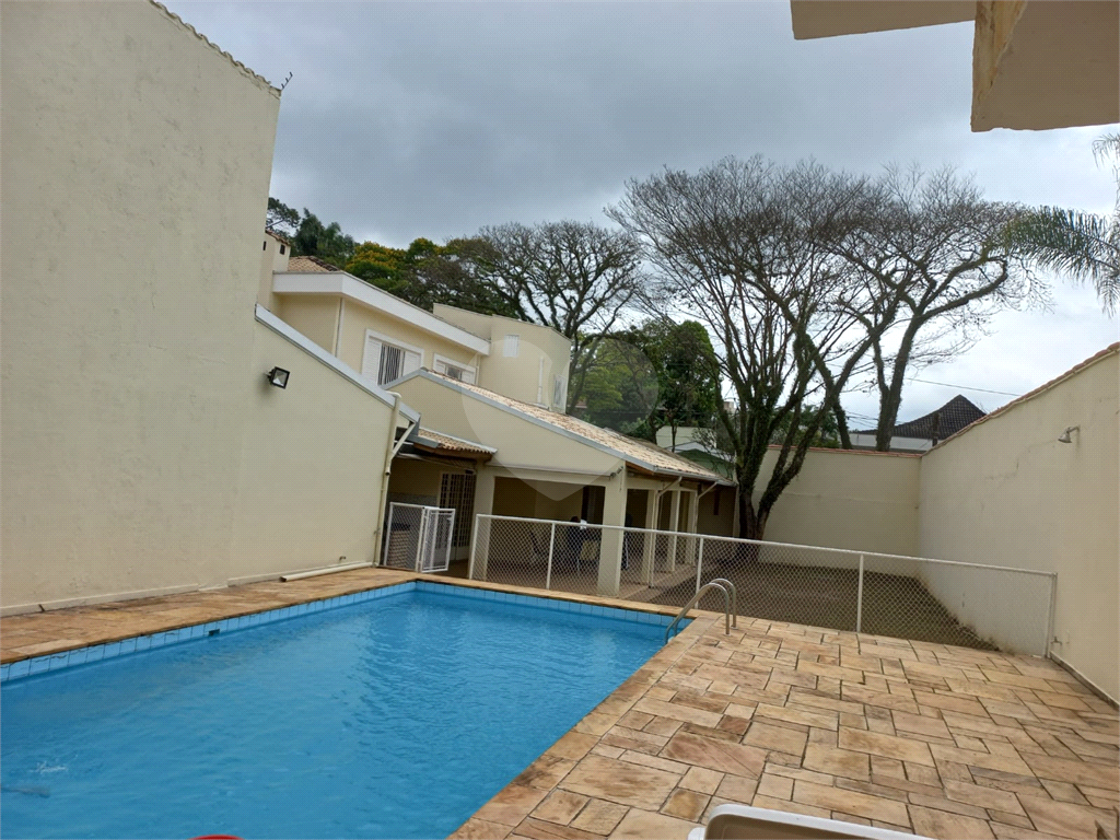 Casa com 800 metros de Terreno uma Mini Chácara dentro do Bairro Jardim Floresta!!