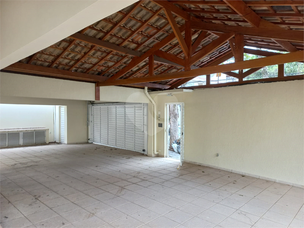 Casa com 800 metros de Terreno uma Mini Chácara dentro do Bairro Jardim Floresta!!
