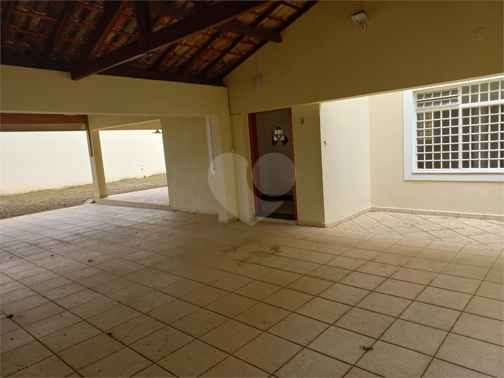 Casa com 800 metros de Terreno uma Mini Chácara dentro do Bairro Jardim Floresta!!