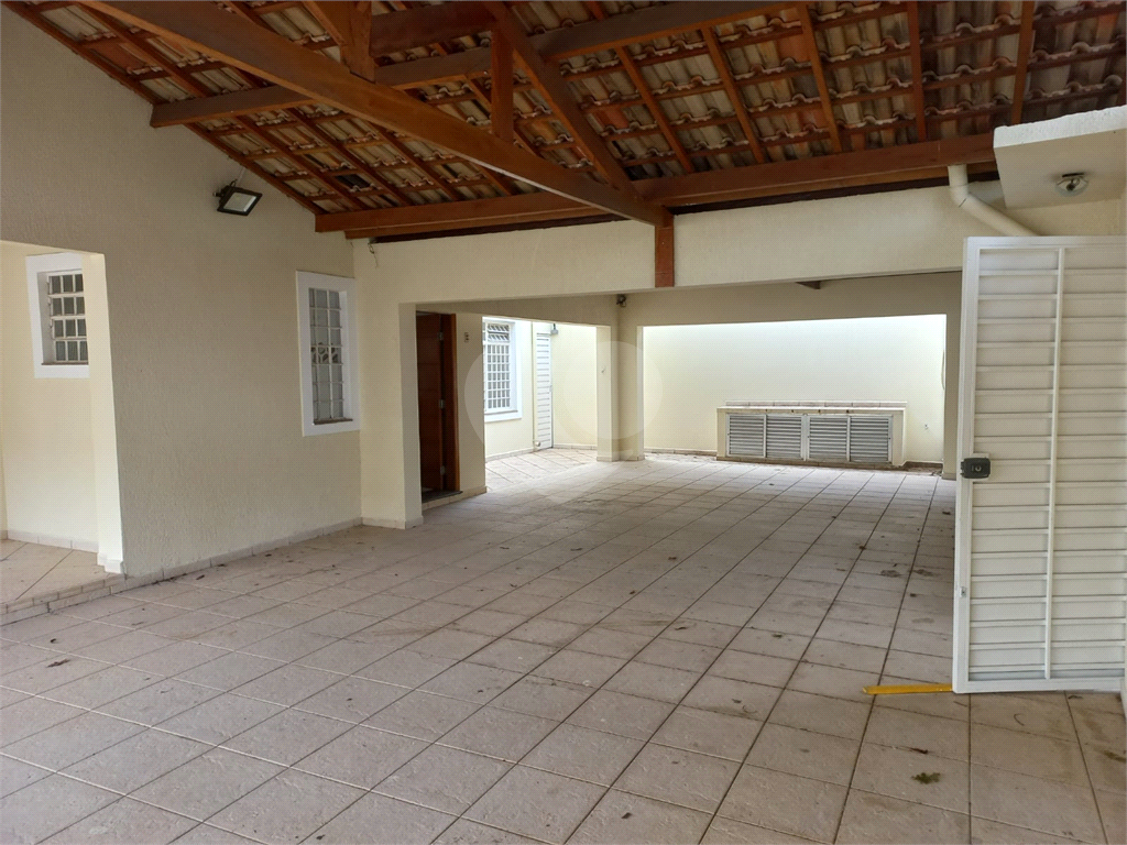 Casa com 800 metros de Terreno uma Mini Chácara dentro do Bairro Jardim Floresta!!