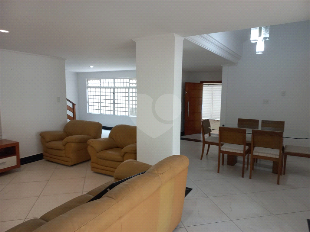 Casa com 800 metros de Terreno uma Mini Chácara dentro do Bairro Jardim Floresta!!