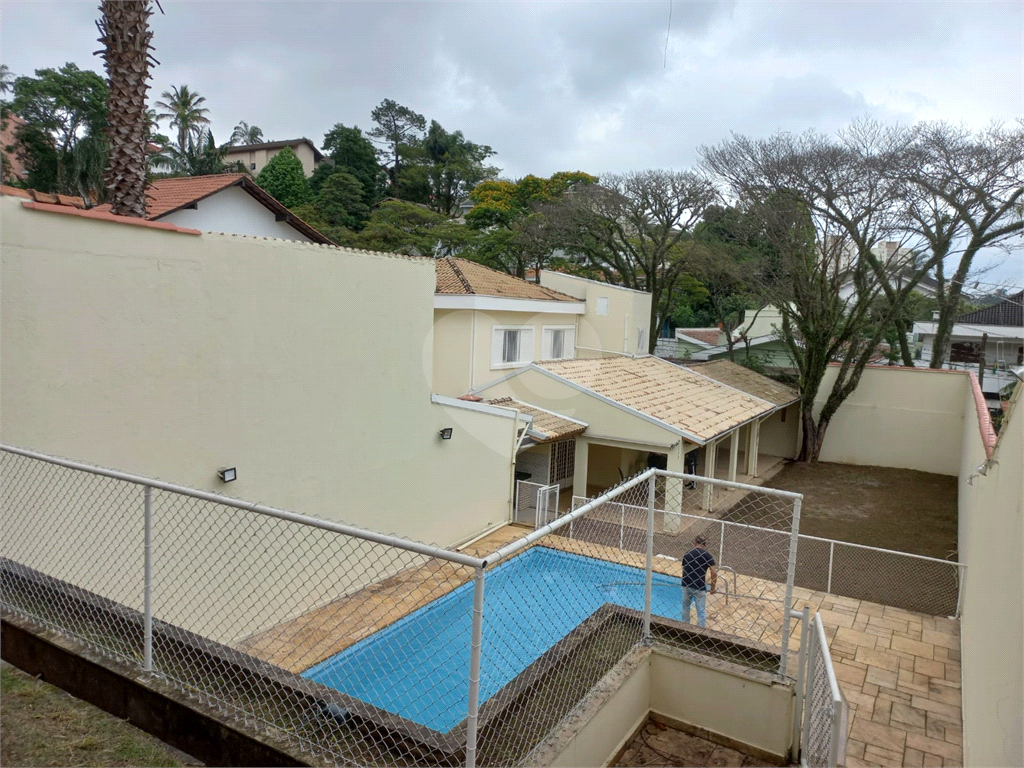 Casa com 800 metros de Terreno uma Mini Chácara dentro do Bairro Jardim Floresta!!