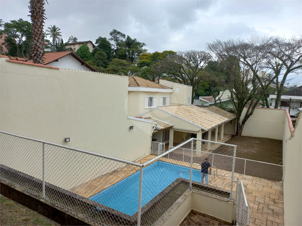 Casa com 800 metros de Terreno uma Mini Chácara dentro do Bairro Jardim Floresta!