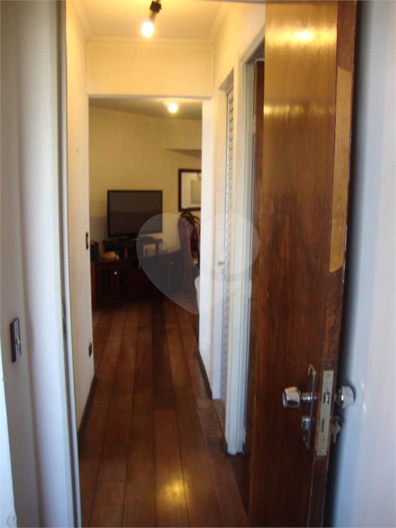 APARTAMENTO em CAMPO LIMPO