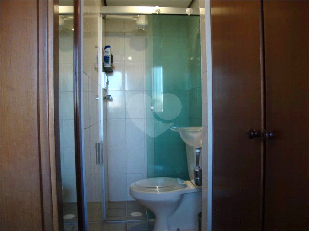 APARTAMENTO em CAMPO LIMPO