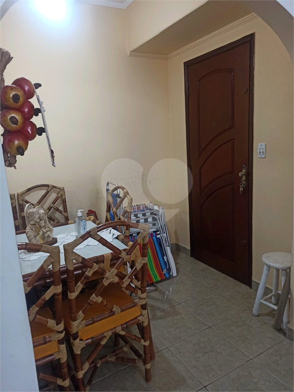 Apartamento à venda na Praia Grande - 47,73m² com 1 dormitório e 1 vaga no bairro Vila Mirim