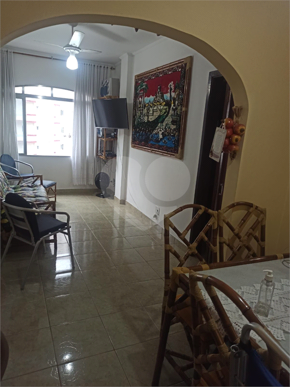 Apartamento à venda na Praia Grande - 47,73m² com 1 dormitório e 1 vaga no bairro Vila Mirim
