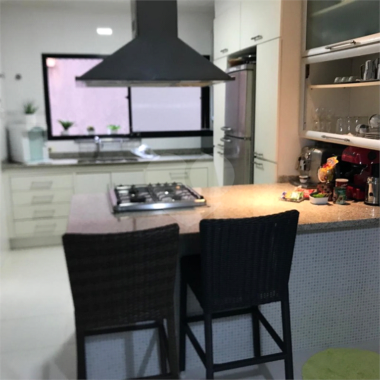 Apartamento à venda com 4 quartos, 150m² - Foto 2