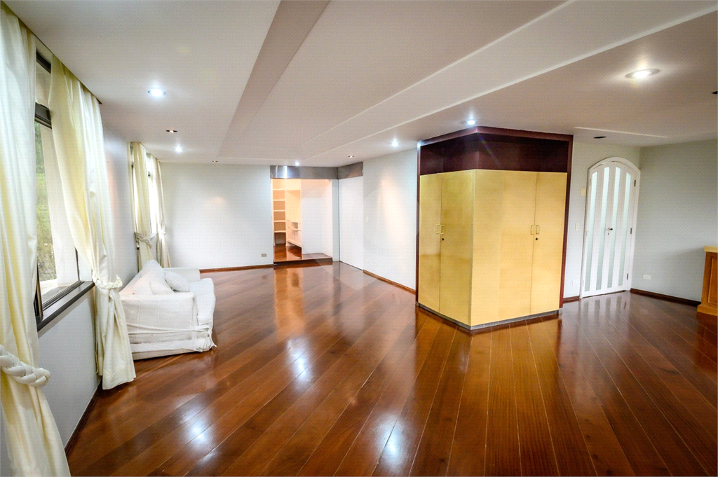 VENDE ALTO PADRÃO - APTO 220.00M² - 3 DORMS. 3 SUÍTES 3 VAGAS - MORUMBI
