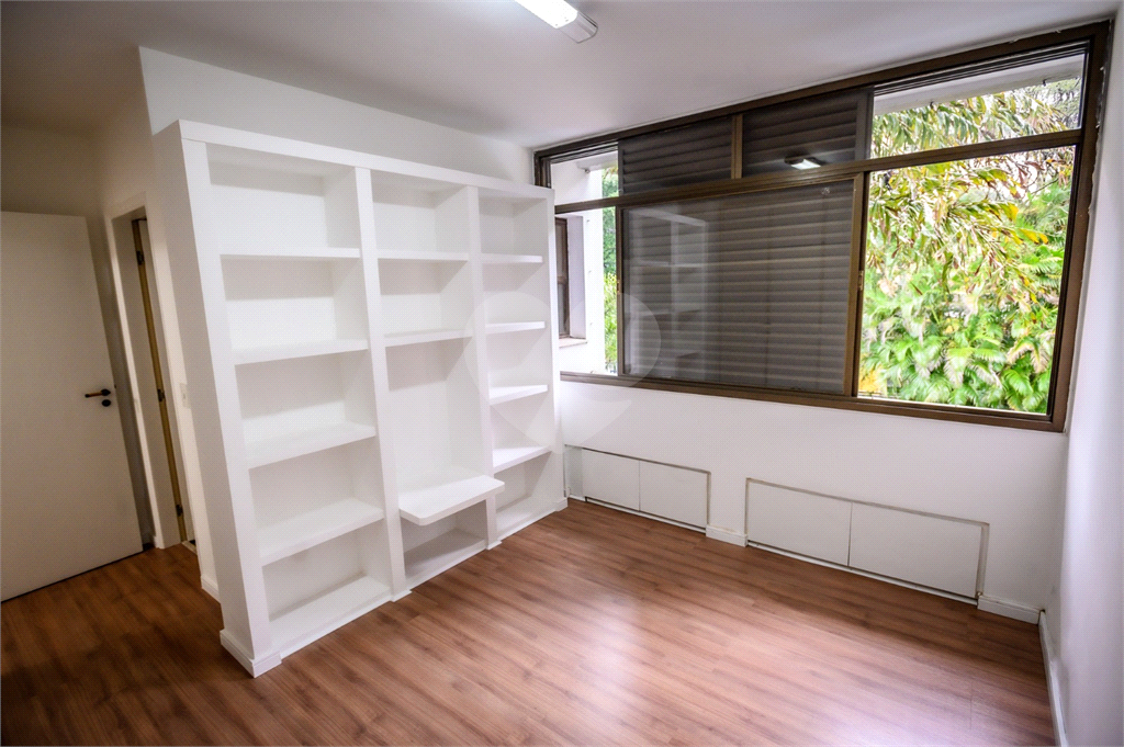 VENDE ALTO PADRÃO - APTO 220.00M² - 3 DORMS. 3 SUÍTES 3 VAGAS - MORUMBI