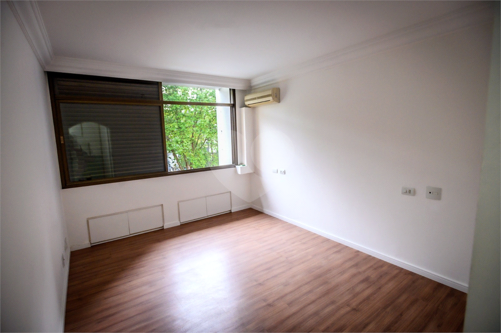 VENDE ALTO PADRÃO - APTO 220.00M² - 3 DORMS. 3 SUÍTES 3 VAGAS - MORUMBI