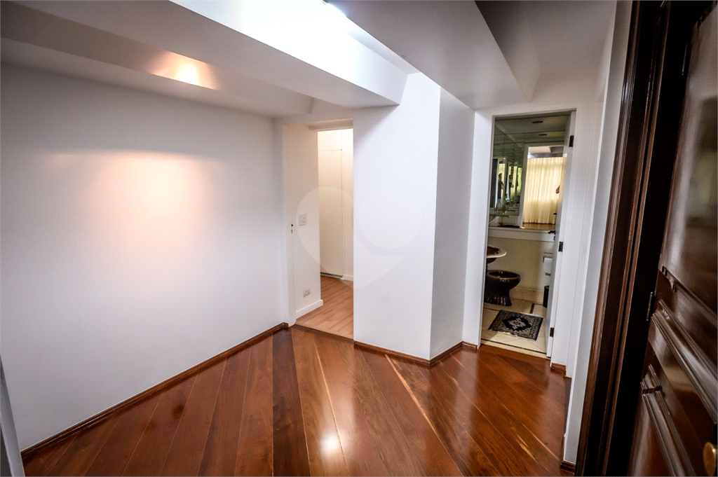 VENDE ALTO PADRÃO - APTO 220.00M² - 3 DORMS. 3 SUÍTES 3 VAGAS - MORUMBI